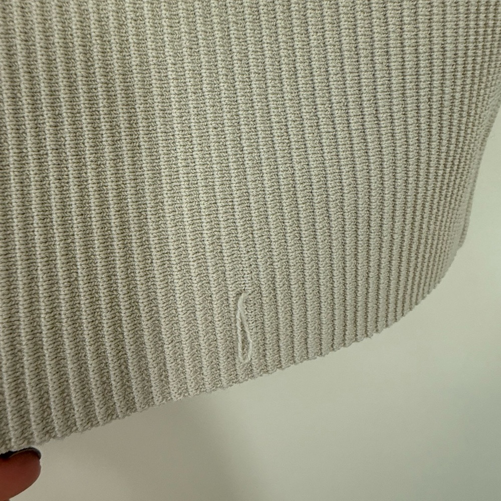 Aritzia Ribbed Top - Picture 5 of 5